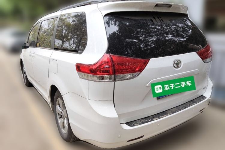 Used Toyota SIENNA  Rear Left 45 Deg