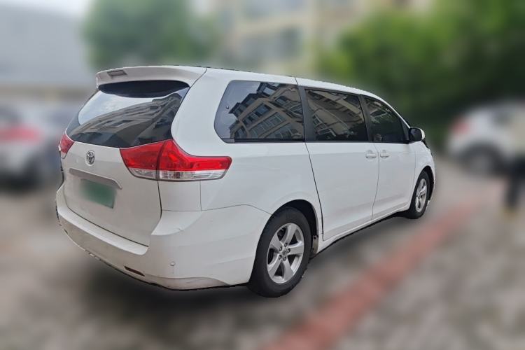 Used Toyota SIENNA 2011 3.5L Base Version Rear Right 45 Deg