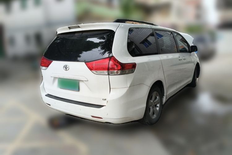 Used Toyota SIENNA  Rear Right 45 Deg