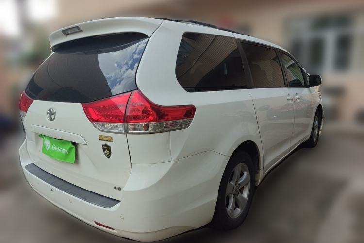 Used Toyota SIENNA 2011 2.7L Two-Wheel-Drive Automatic Trim Rear Right 45 Deg