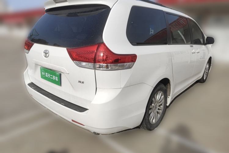 Used Toyota SIENNA 2011 3.5L Parallel Import Rear Right 45 Deg