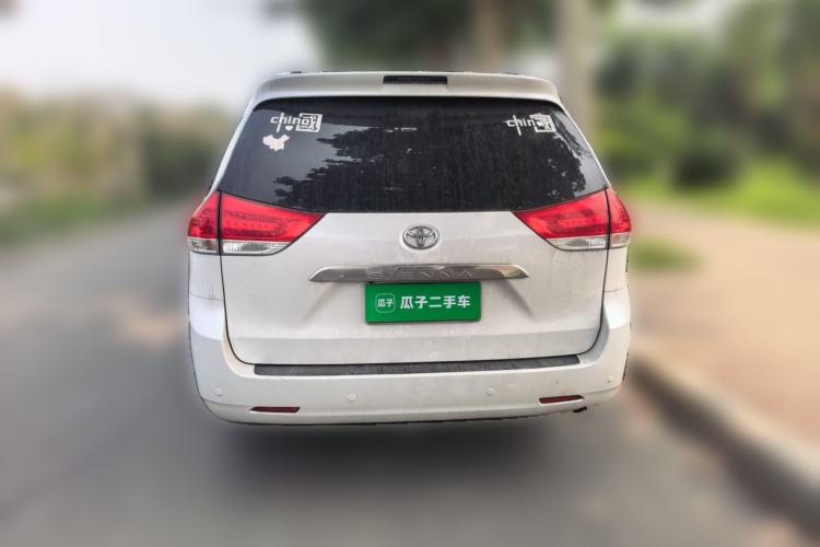 Used Toyota SIENNA  Rear