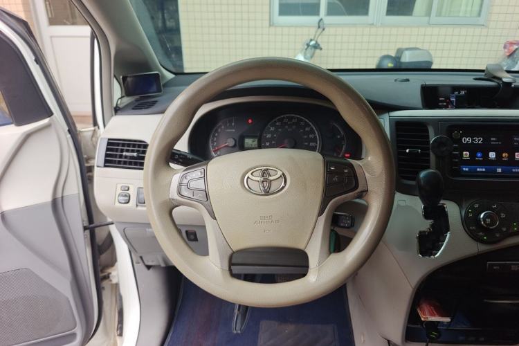 Used Toyota SIENNA 2011 2.7L Two-Wheel-Drive Automatic Trim Steering Wheel