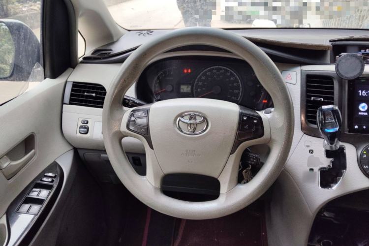 Used Toyota SIENNA  Steering Wheel