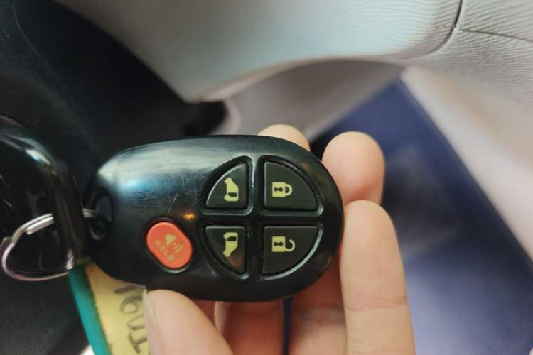 Used Toyota SIENNA 2011 2.7L Two-Wheel-Drive Automatic Trim Vehicle Key