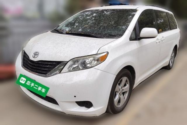 Used Toyota SIENNA 
