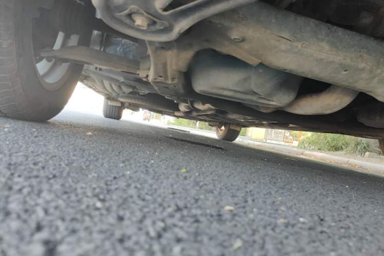 Used Toyota SIENNA 2011 2.7L Two-Wheel-Drive Automatic Trim Chassis Front Right
