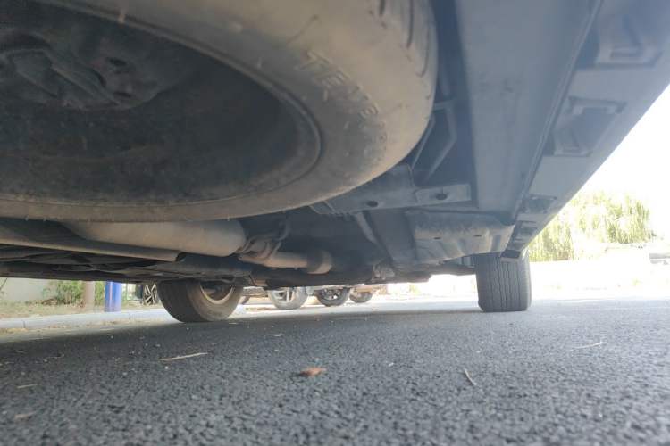 Used Toyota SIENNA 2011 2.7L Two-Wheel-Drive Automatic Trim Chassis Rear Right