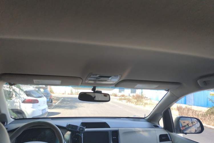 Used Toyota SIENNA 2011 2.7L Two-Wheel-Drive Automatic Trim Headliner