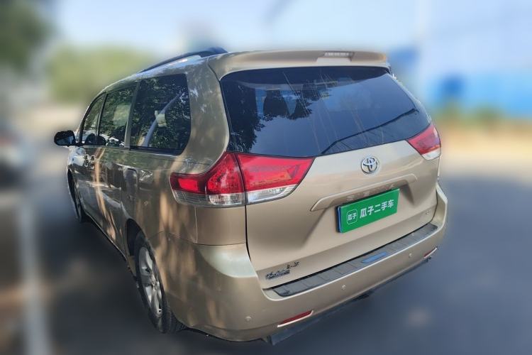 Used Toyota SIENNA 2011 2.7L Two-Wheel-Drive Automatic Trim Rear Left 45 Deg