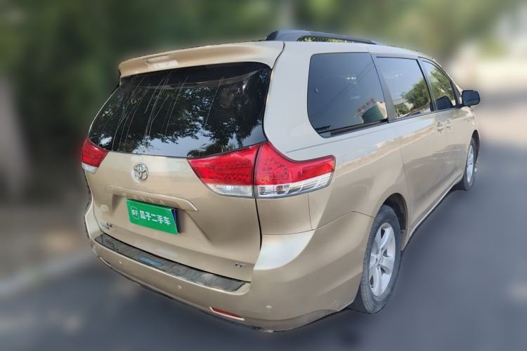 Used Toyota SIENNA 2011 2.7L Two-Wheel-Drive Automatic Trim Rear Right 45 Deg
