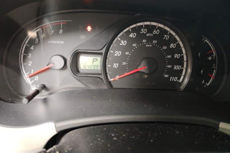 Used Toyota SIENNA  Odometer Close Up