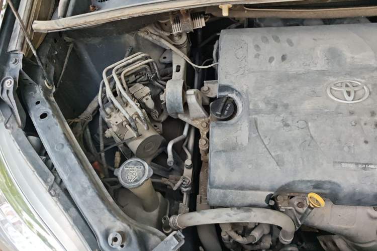 Used Toyota SIENNA  Engine Bay Right