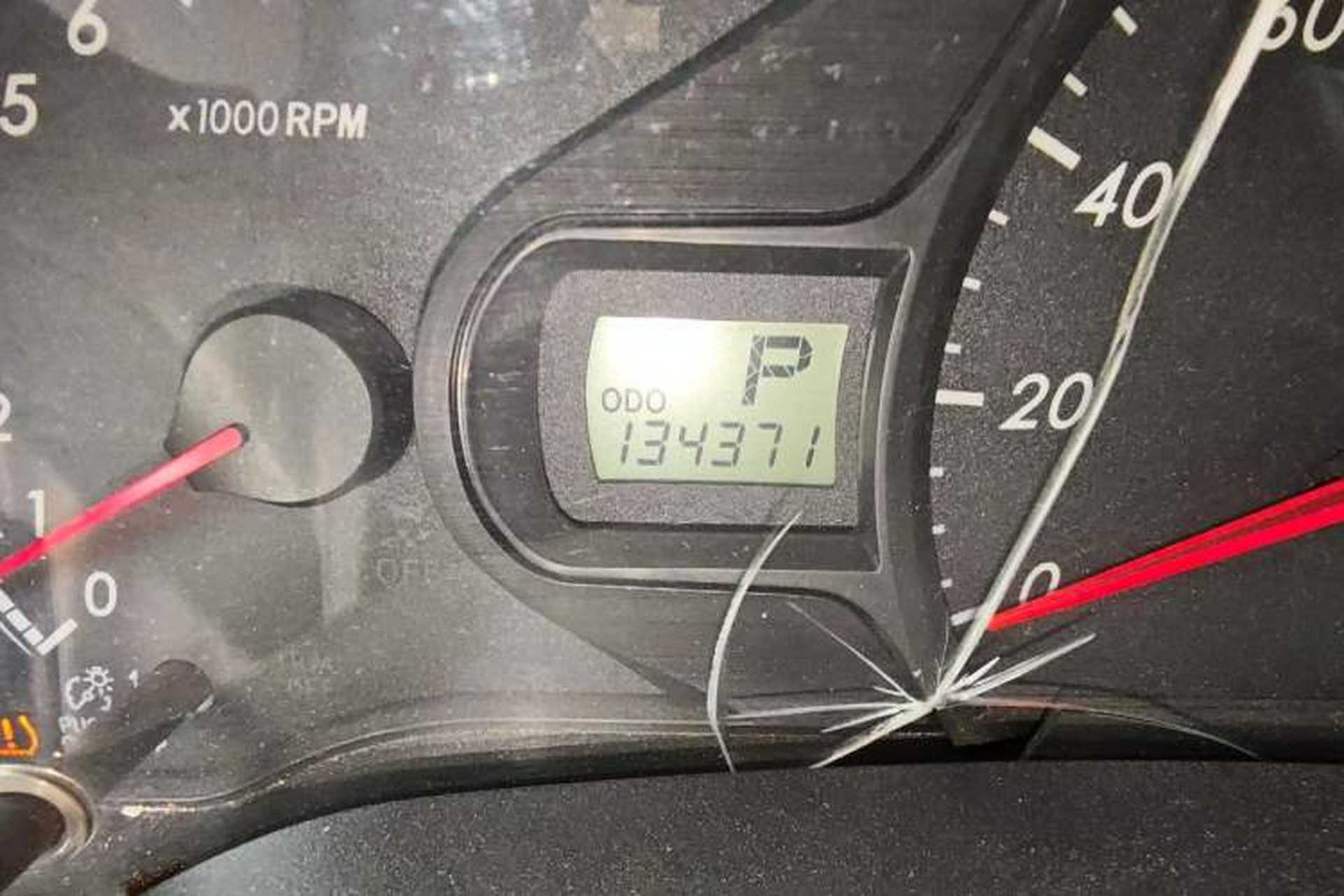 Used Toyota SIENNA  Odometer Close Up