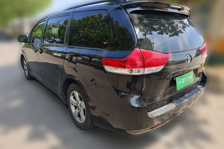 Used Toyota SIENNA  Rear Left 45 Deg