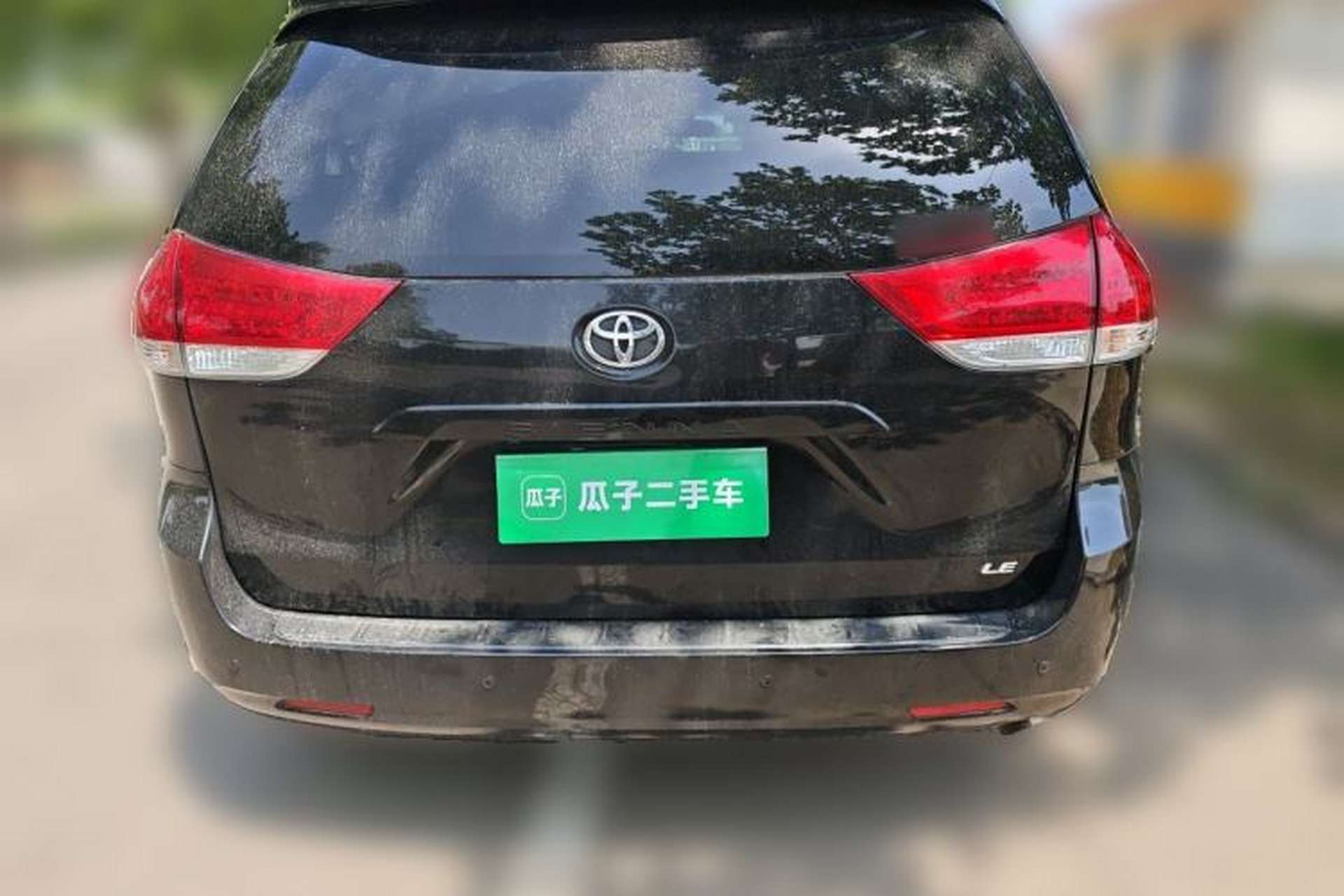 Used Toyota SIENNA  Rear