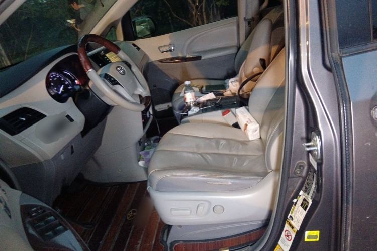 Used Toyota SIENNA 2013 3.5L Four-Wheel Drive Parallel Import Left Front Seat
