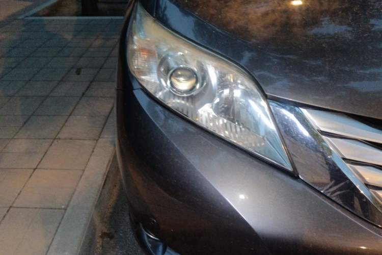 Used Toyota SIENNA 2013 3.5L Four-Wheel Drive Parallel Import Right Front Headlight