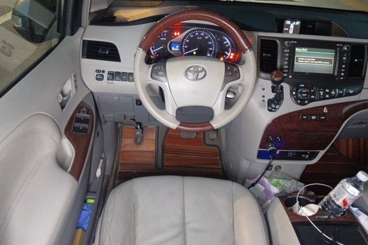 Used Toyota SIENNA 2013 3.5L Four-Wheel Drive Parallel Import Steering Wheel