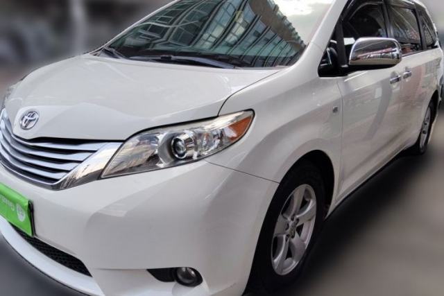 Used Toyota SIENNA 