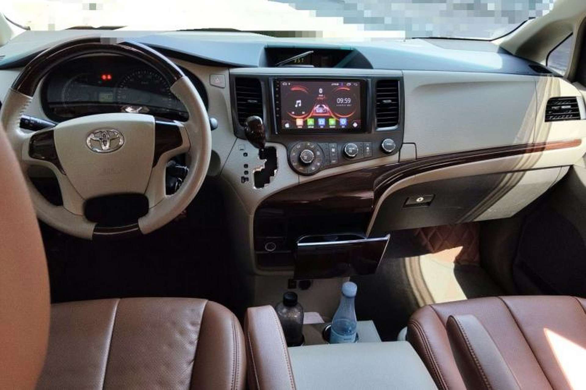 Used Toyota SIENNA  Center Console