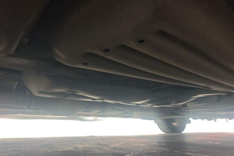 Used Toyota SIENNA  Chassis Front Left