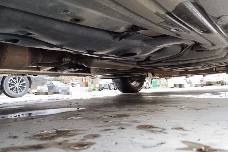 Used Toyota SIENNA  Chassis Front Left