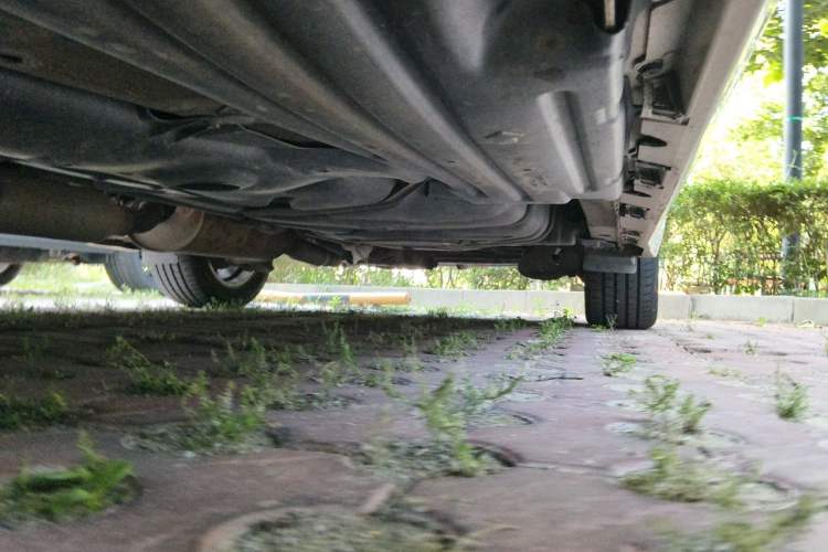 Used Toyota SIENNA  Chassis Front Left