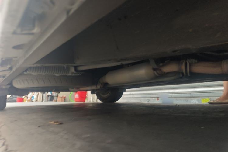 Used Toyota SIENNA  Chassis Front Right