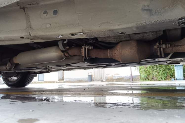Used Toyota SIENNA  Chassis Front Right