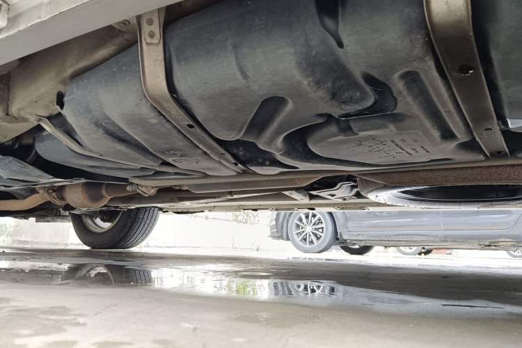 Used Toyota SIENNA  Chassis Rear Left