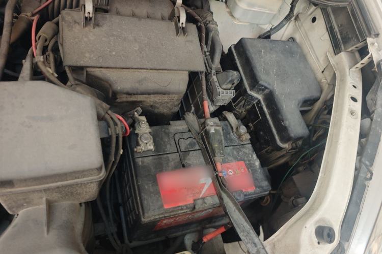 Used Toyota SIENNA  Engine Bay Left