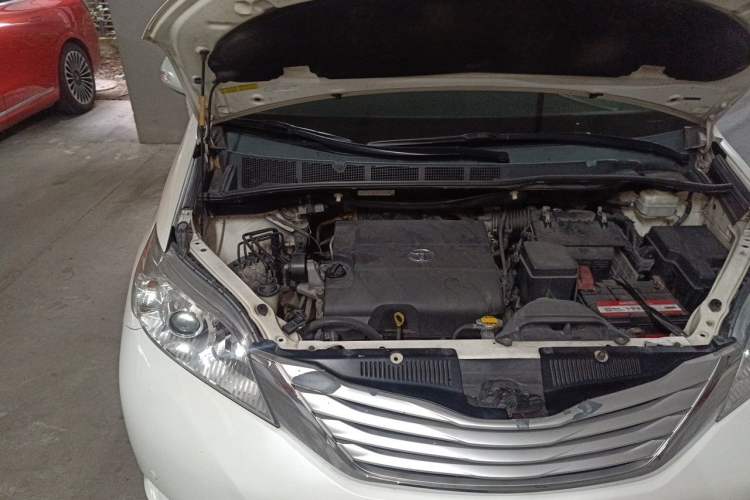 Used Toyota SIENNA 2013 3.5L Four-Wheel Drive Parallel Import Engine Bay Right