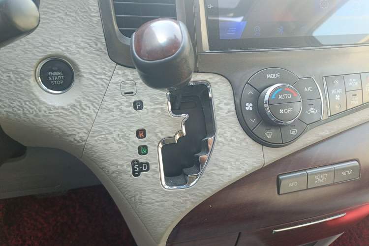 Used Toyota SIENNA  Gear Lever