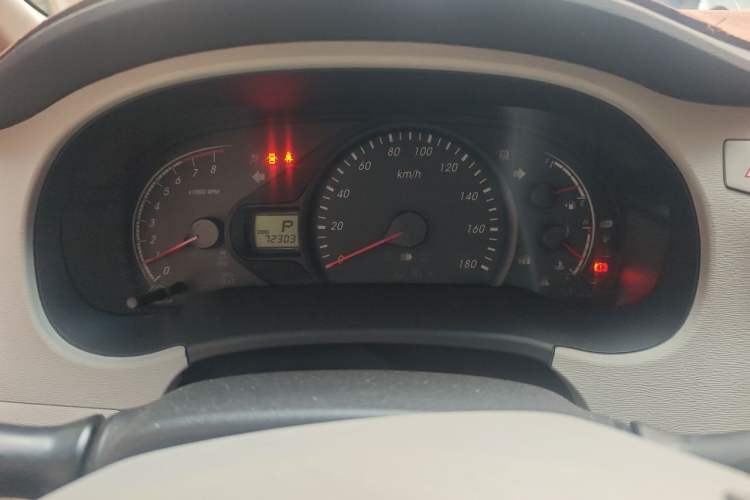 Used Toyota SIENNA  Instrument Cluster