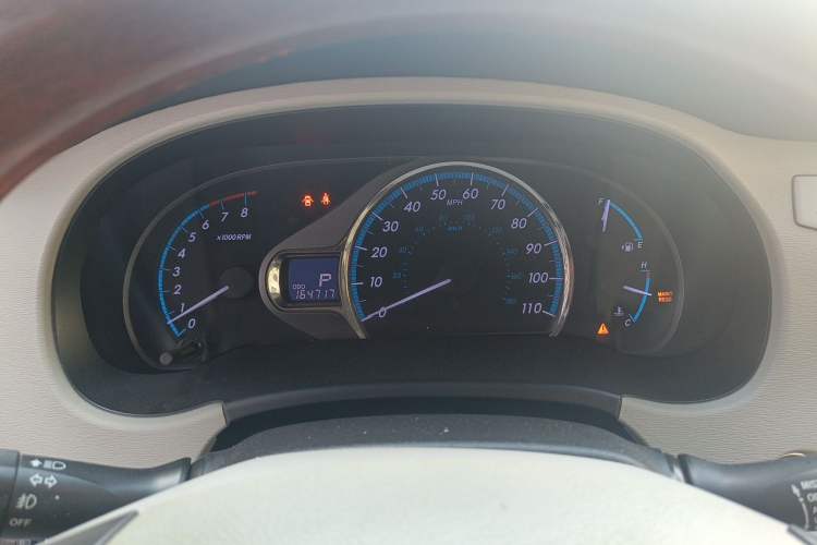 Used Toyota SIENNA  Instrument Cluster