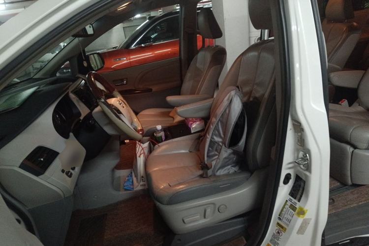 Used Toyota SIENNA 2013 3.5L Four-Wheel Drive Parallel Import Left Front Seat