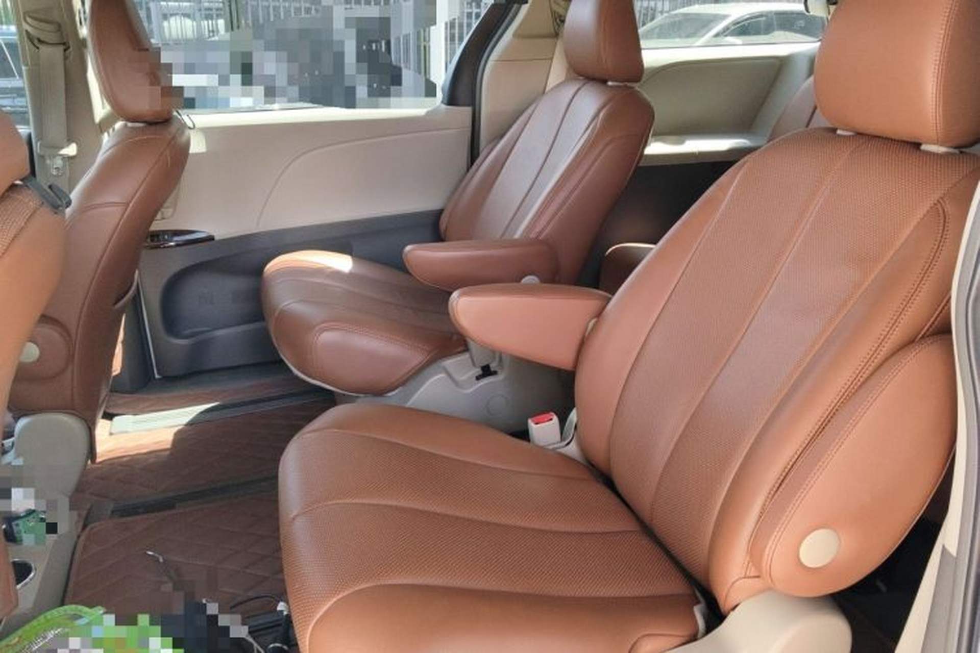 Used Toyota SIENNA  Left Rear Seat