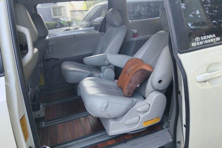Used Toyota SIENNA  Left Rear Seat
