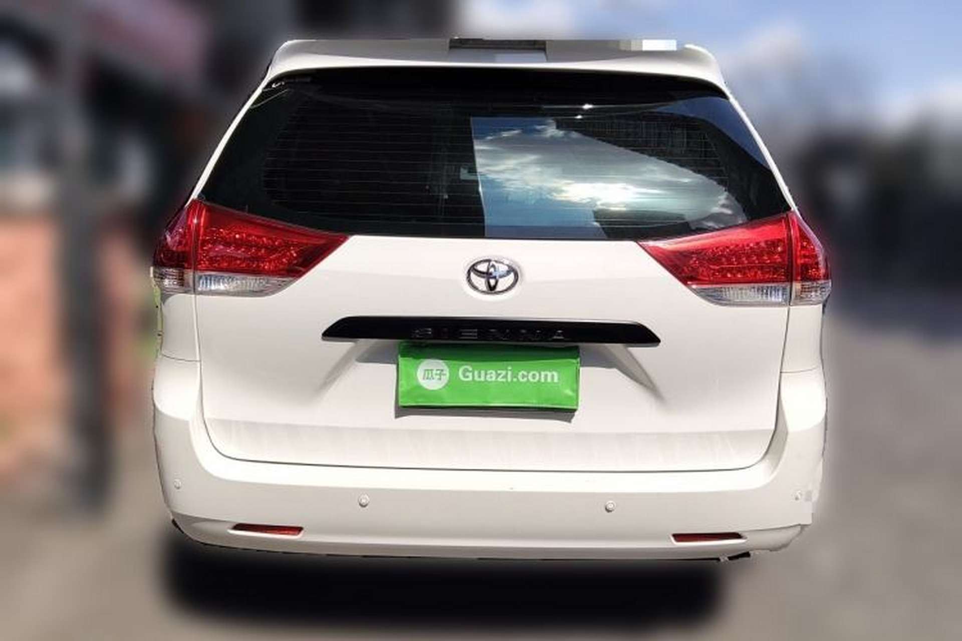 Used Toyota SIENNA  Rear