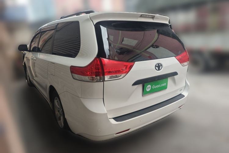Used Toyota SIENNA  Rear Left 45 Deg