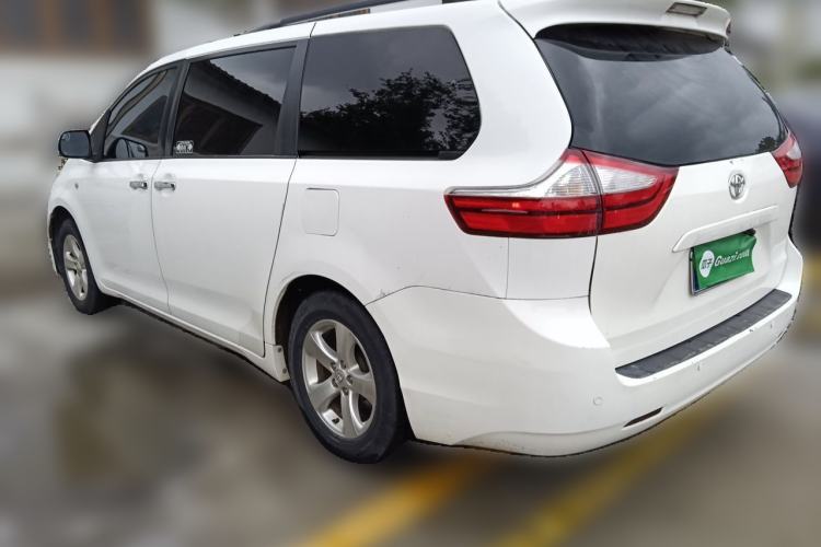 Used Toyota SIENNA  Rear Left 45 Deg