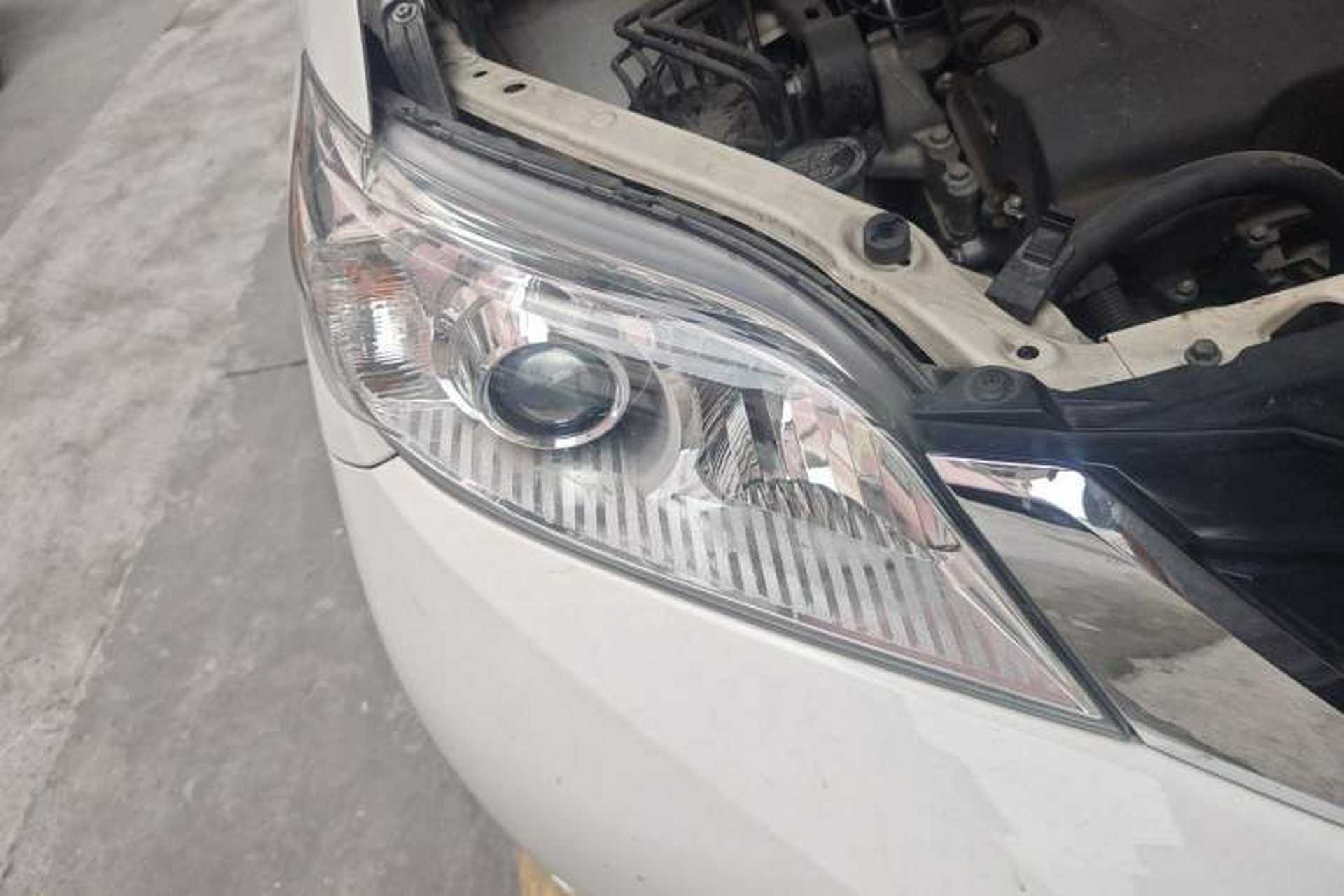Used Toyota SIENNA  Right Front Headlight