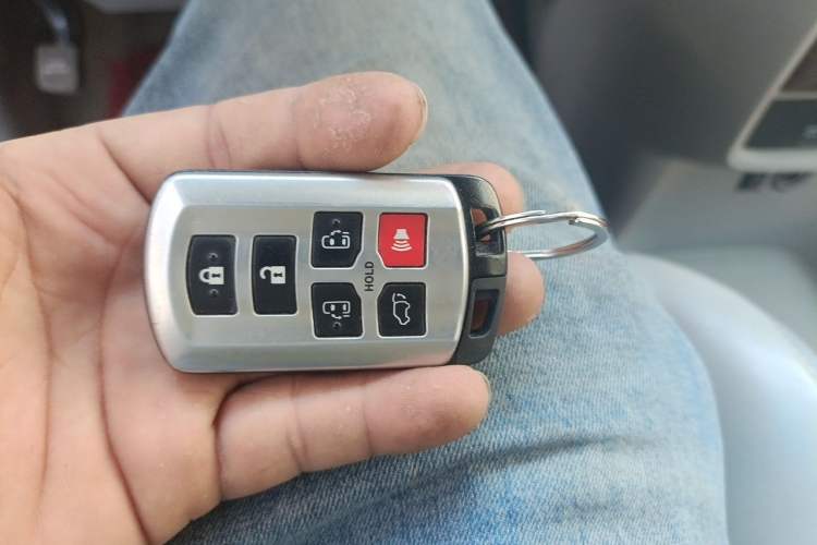 Used Toyota SIENNA  Vehicle Key