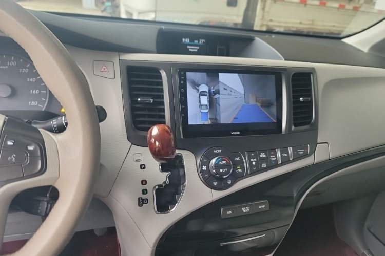 Used Toyota SIENNA  Audio And AC Panel