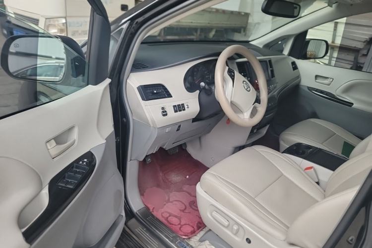 Used Toyota SIENNA  Driver Seat