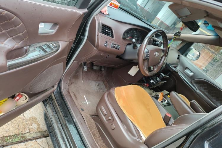 Used Toyota SIENNA  Driver Seat