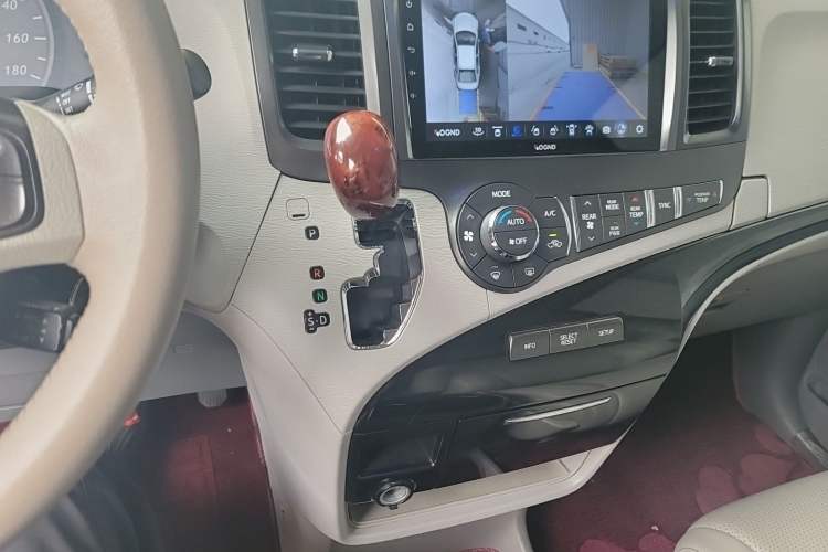 Used Toyota SIENNA  Gear Lever