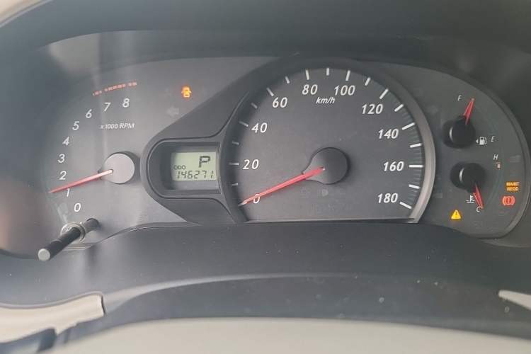 Used Toyota SIENNA  Odometer Close Up