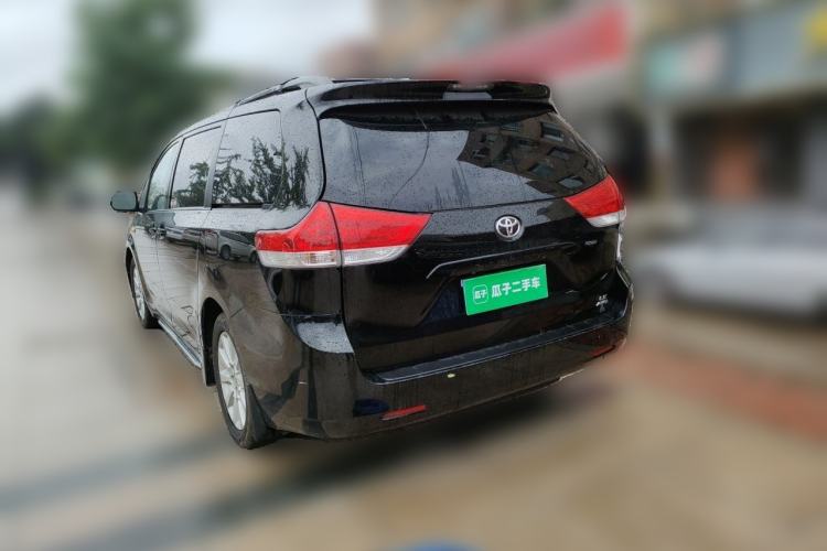 Used Toyota SIENNA  Rear Left 45 Deg